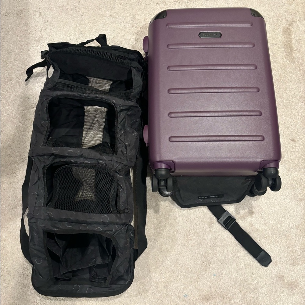Solgaard Carry-on Closet